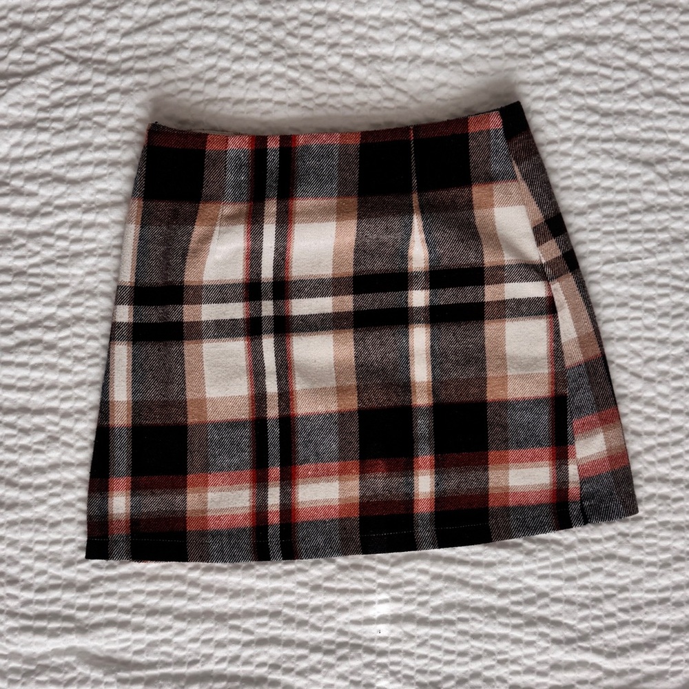SHEIN Plaid Mini Skirt - Black, Red, Cream